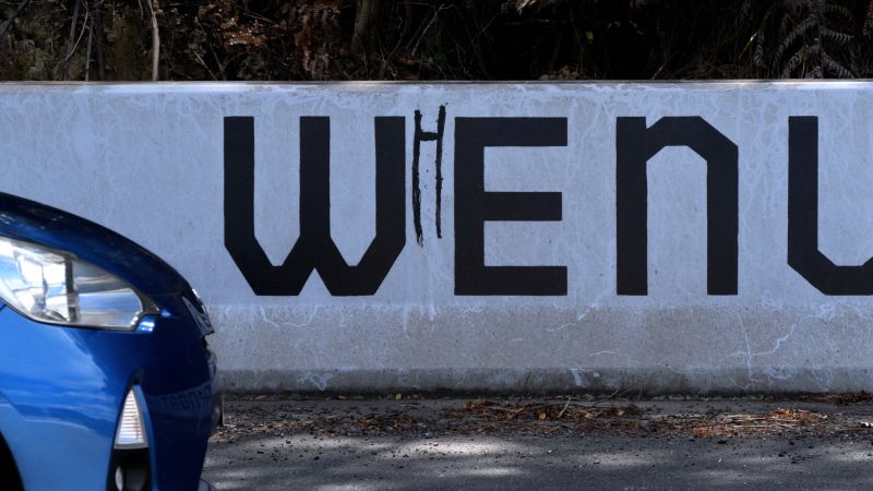 VIDEO - Erroneous 'H' haunts Kāeo bridge roundabout