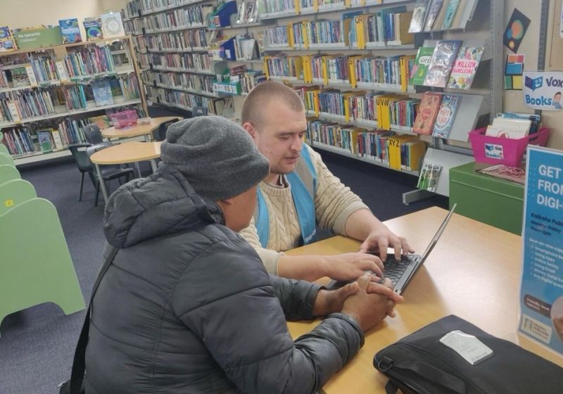 Digi-coaches bring tech relief to local communities